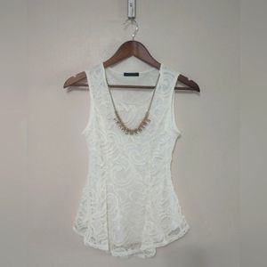 White laced blouse with built-in necklace